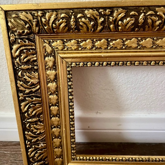 Elegant Gold Ornate Picture Frame 10/10 inches - Picture 4 of 9